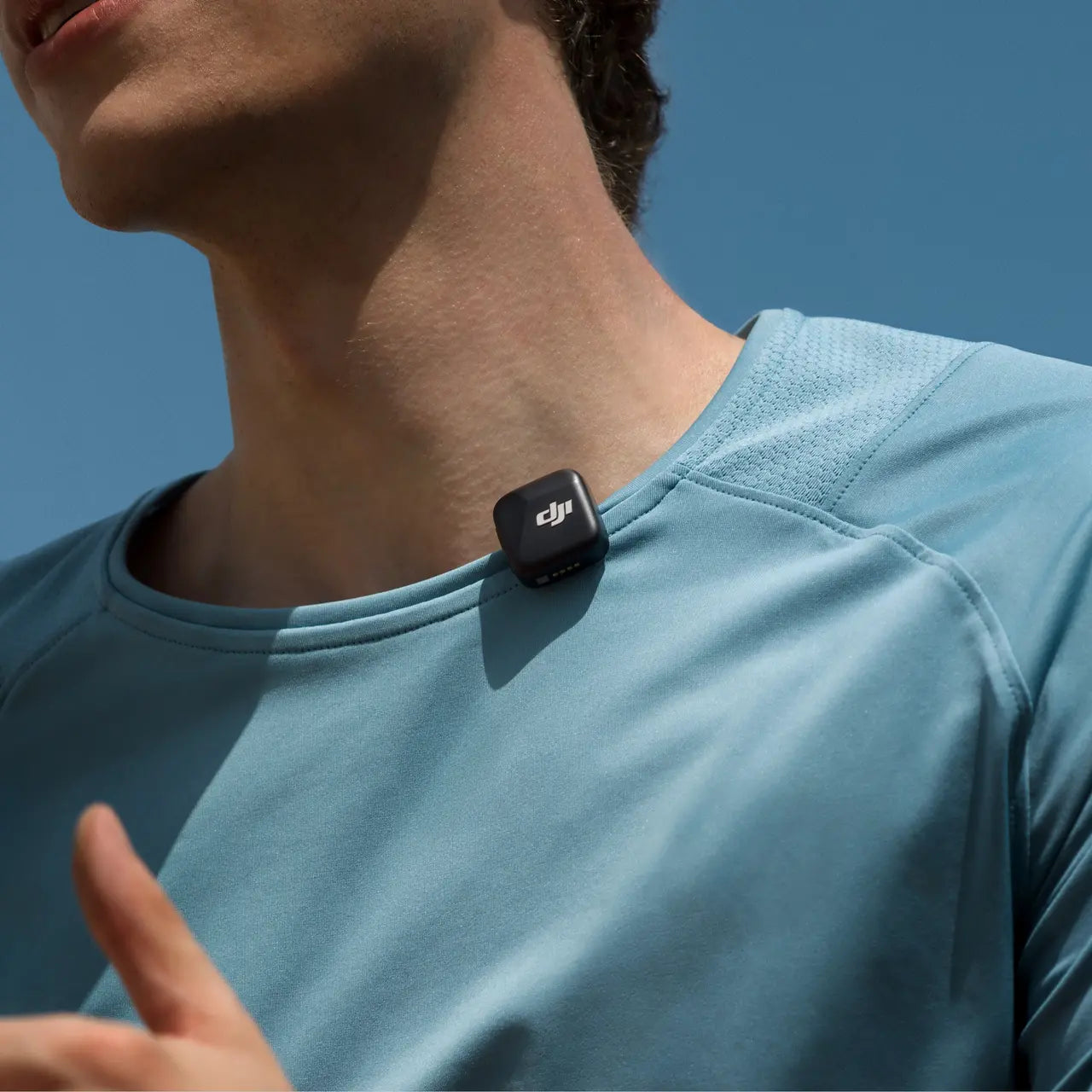 MIC / DJI MIC MINI / TRANSMITTER x 1 + RECEIVER x 1 / UP TO 10 HRS / 1 x MIC / FREQUENCY RESPONSE: 2.400 - 2.4835GHZ / BLACK / 1 YEAR WARRANTY